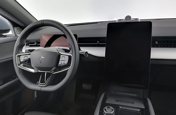 Polestar 3 8 of 19