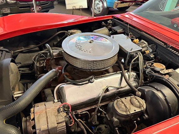 Chevrolet Corvette 18 of 18