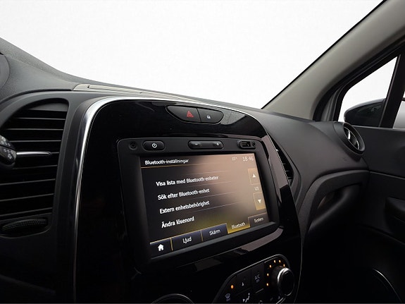 Renault Captur 18 of 27