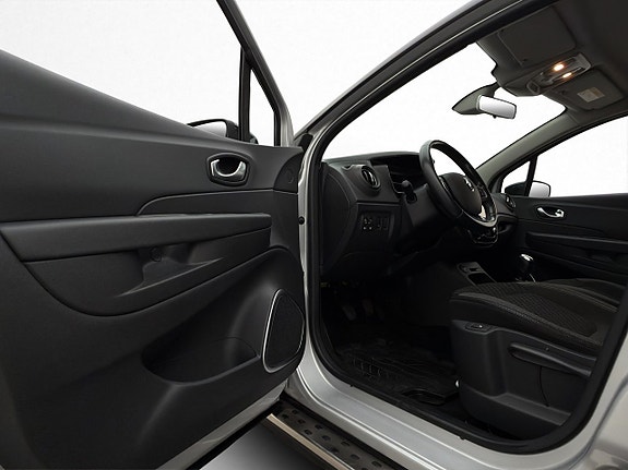 Renault Captur 8 of 27
