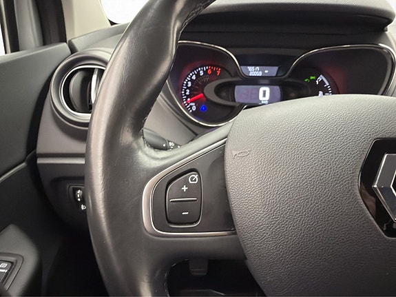 Renault Captur 12 of 27