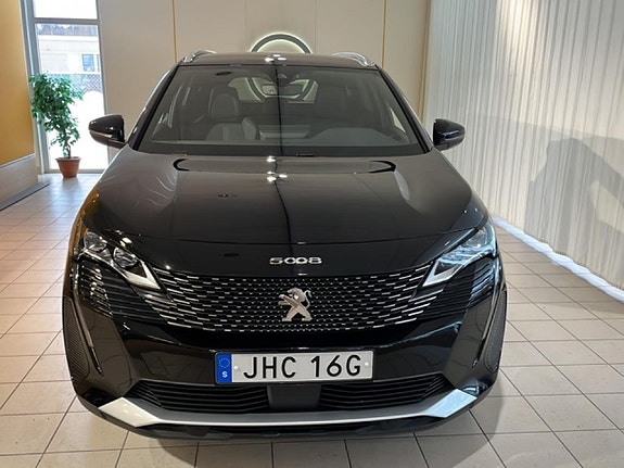 Peugeot 5008 2 of 5