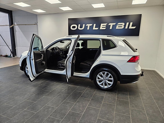 Volkswagen Tiguan Allspace 3 of 5