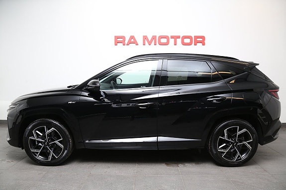 Hyundai Tucson 2 of 5