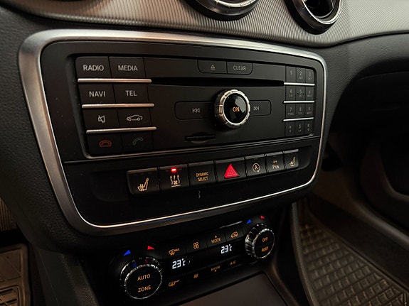 Mercedes-Benz CLA220 d 22 of 27