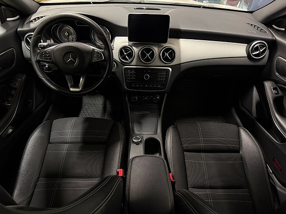 Mercedes-Benz CLA220 d 16 of 27