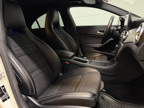 Mercedes-Benz CLA220 d 24 of 27