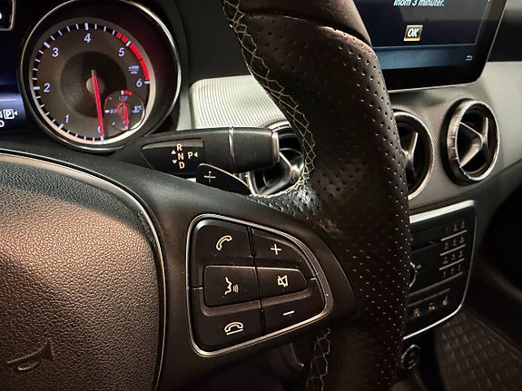Mercedes-Benz CLA220 d 17 of 27