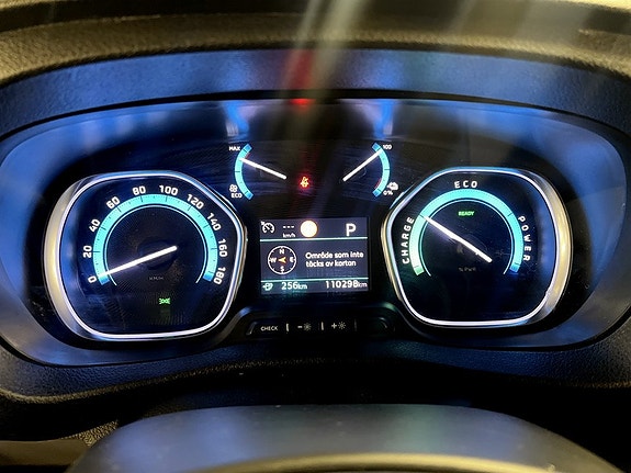 Peugeot e-Expert 10 of 15
