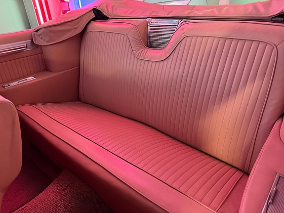 Cadillac Eldorado Biarritz 18 of 22