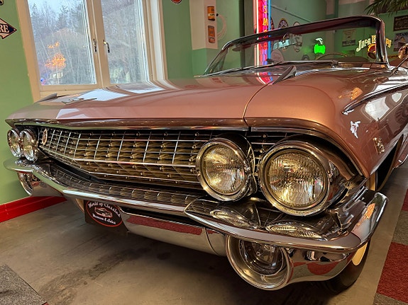 Cadillac Eldorado Biarritz 8 of 22