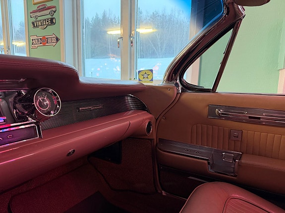 Cadillac Eldorado Biarritz 17 of 22