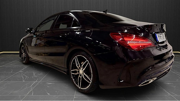 Mercedes-Benz CLA200 4 of 5