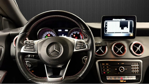 Mercedes-Benz CLA200 10 of 13