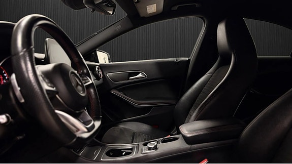Mercedes-Benz CLA200 7 of 13