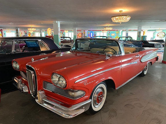 Edsel Pacer 2 of 10