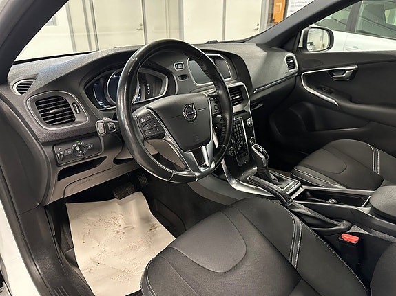 Volvo V40 10 of 15