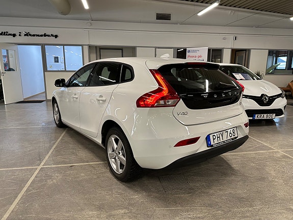 Volvo V40 5 of 15