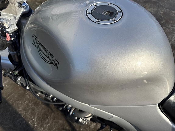 Triumph Sprint St 16 of 22