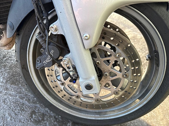 Triumph Sprint St 22 of 22