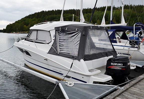 Beneteau Antares 8.80 2012 – Suzuki 300 hk, bogpropeller ! 2 of 5