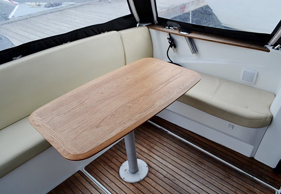 Beneteau Antares 8.80 2012 – Suzuki 300 hk, bogpropeller ! 4 of 5
