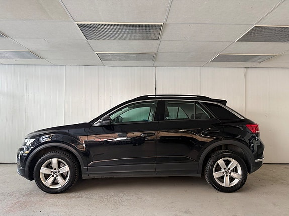 Volkswagen T-Roc 11 of 12