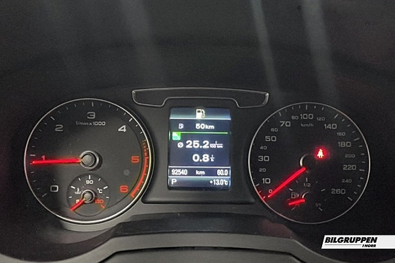 Audi Q3 12 of 16