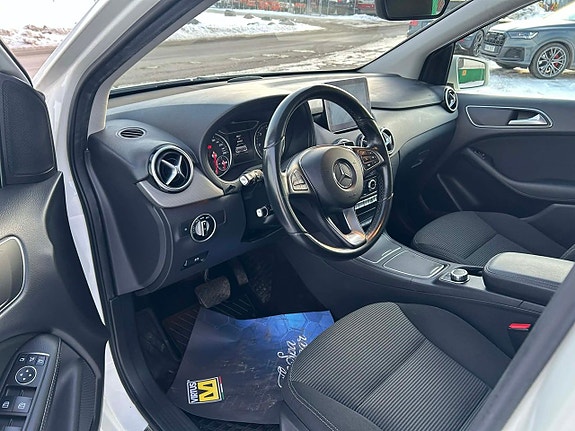 Mercedes-Benz B180 9 of 11