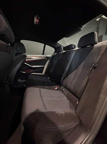 BMW 520d 9 of 16
