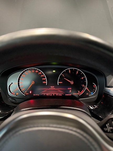 BMW 520d 15 of 16