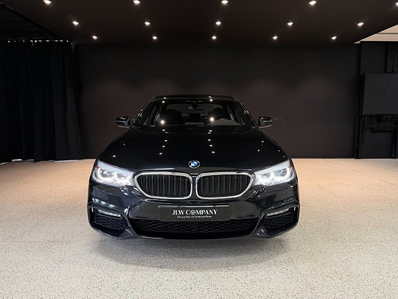 BMW 520d 2 of 5
