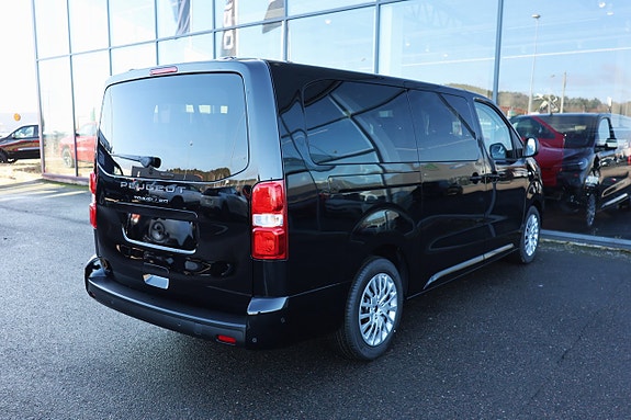 Peugeot Traveller 7 of 16