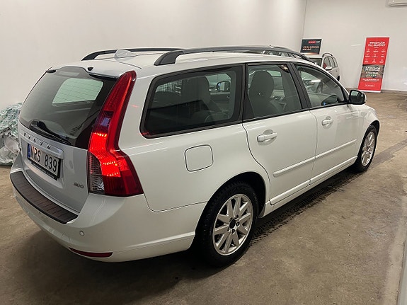 Volvo V50 5 of 11