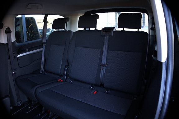 Peugeot Traveller 16 of 16