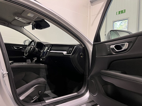 Volvo V60 23 of 27