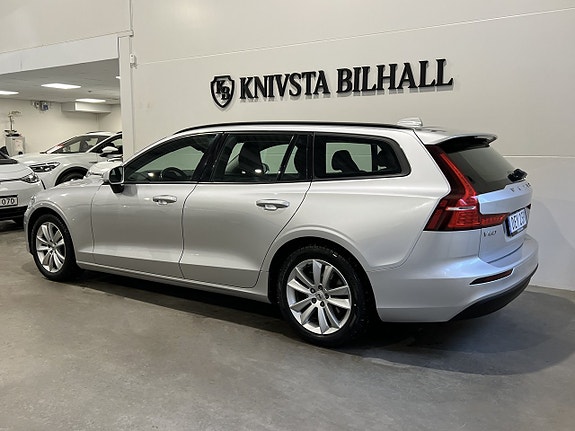 Volvo V60 2 of 27