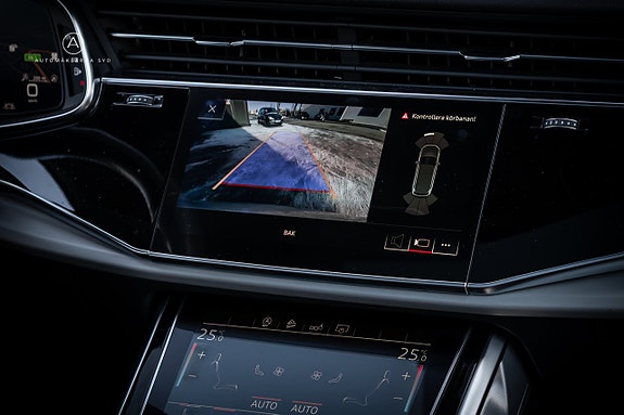 Audi Q7 14 of 30