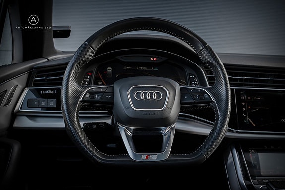 Audi Q7 10 of 30