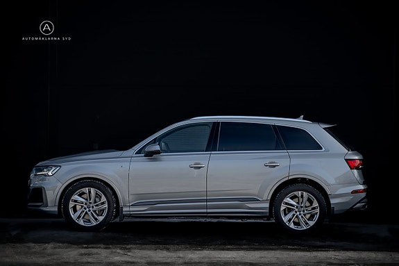 Audi Q7 25 of 30