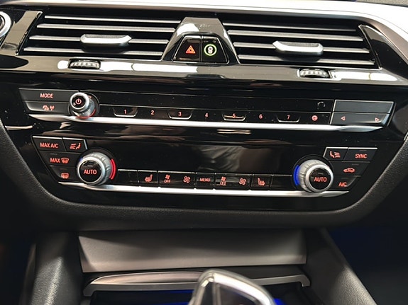 BMW 520d 13 of 15