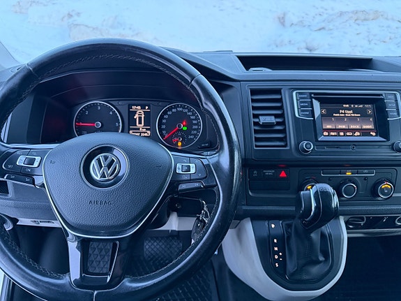 Volkswagen Transporter 7 of 10