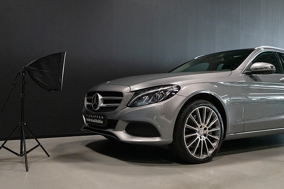 Mercedes-Benz C400 6 of 20