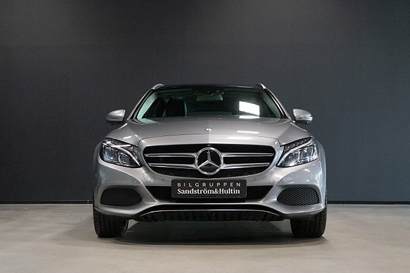 Mercedes-Benz C400 7 of 20