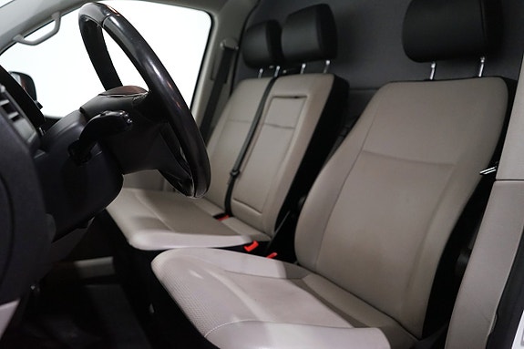 Volkswagen Transporter 10 of 13