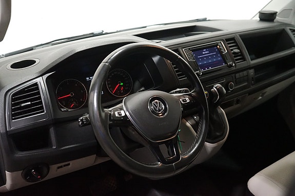 Volkswagen Transporter 9 of 13