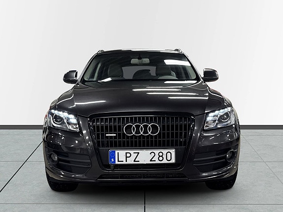 Audi Q5 2 of 5