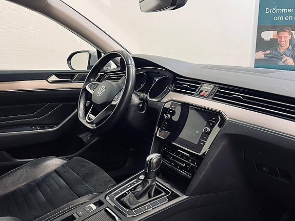 Volkswagen Passat 9 of 21