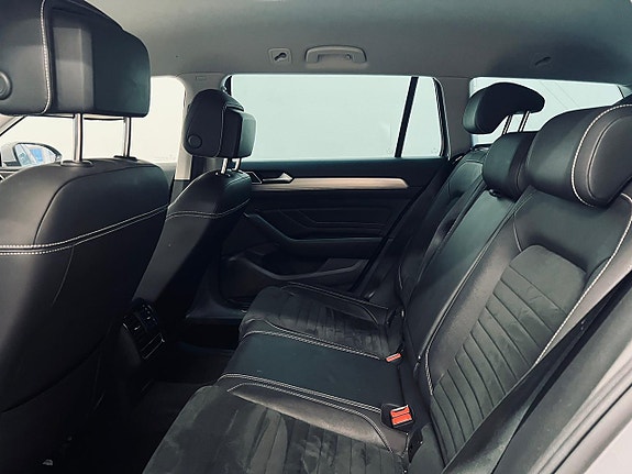 Volkswagen Passat 10 of 21
