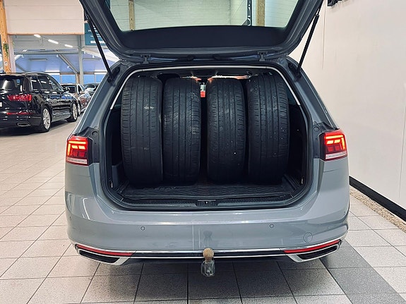 Volkswagen Passat 14 of 21